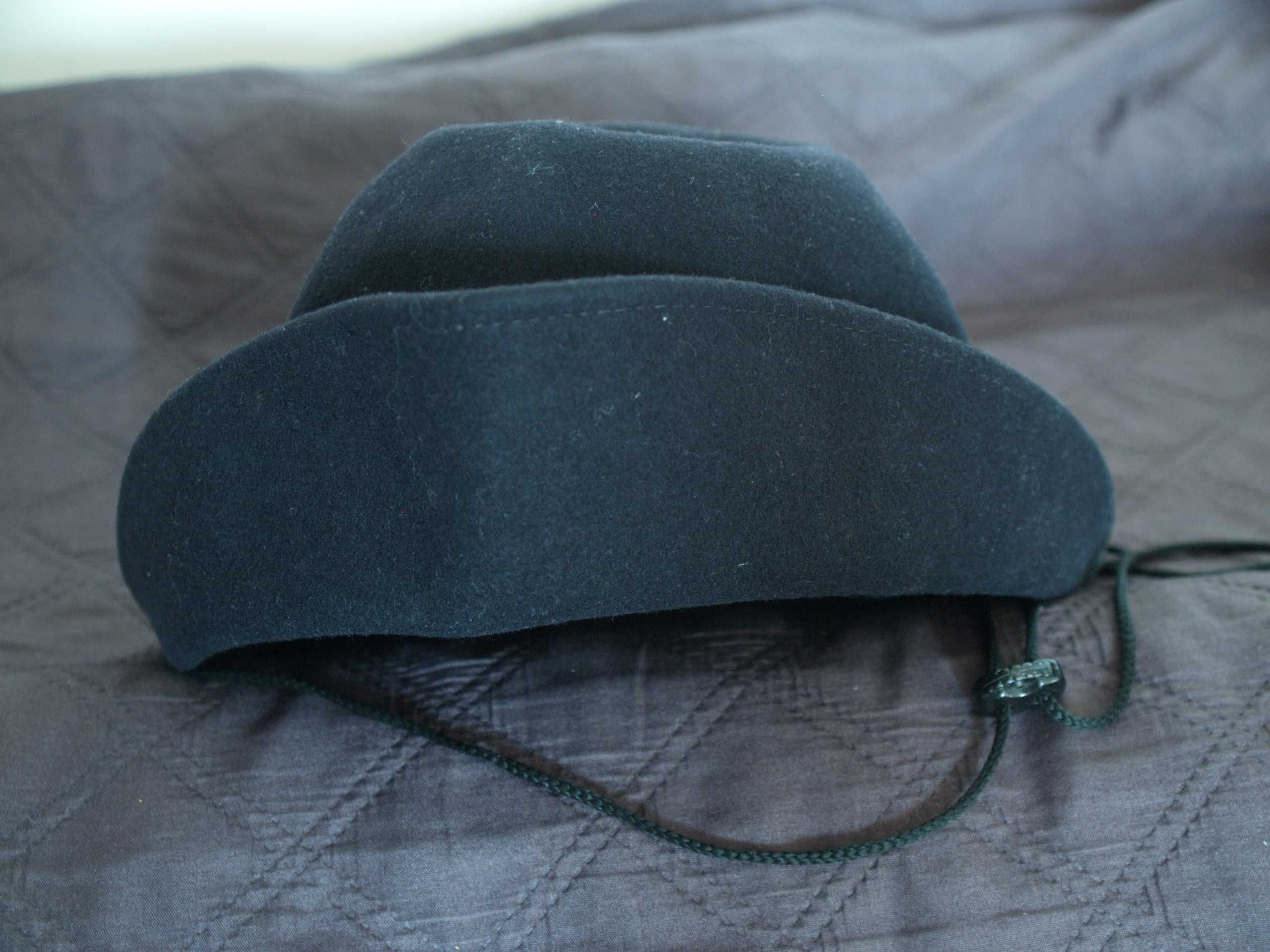 Kapelusz czarny zuchowy / harcerski, beret