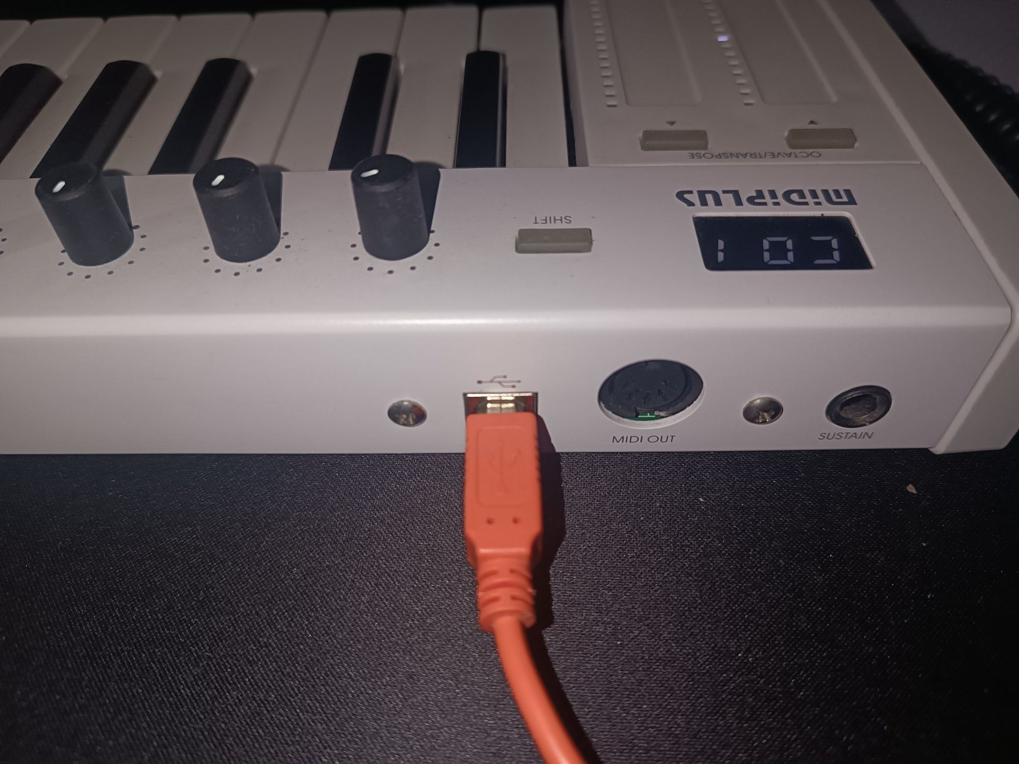 MidiPlus X4 mini klawiatura sterująca