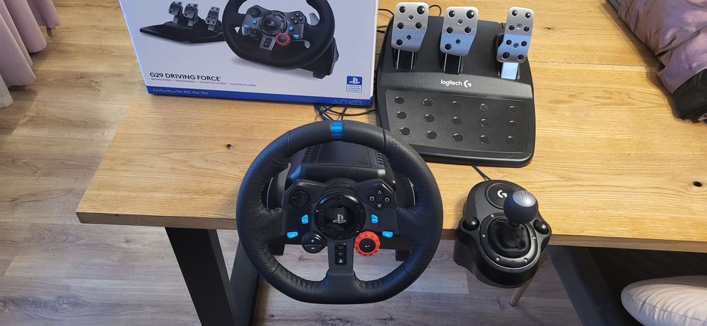 Kierownica PS5 / PS4 / PC Logitech G29 + drążek zmiany biegów