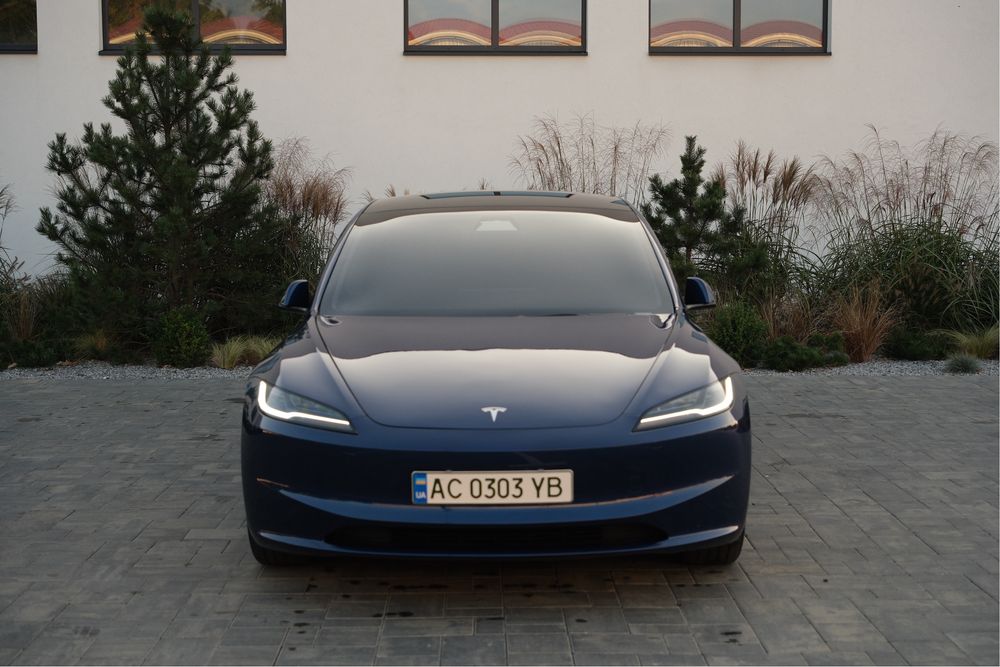 Tesla model 3 Highland