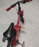 Bicicleta com rodinhas impecável