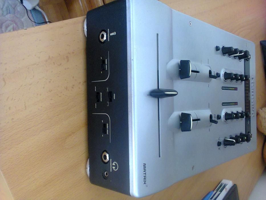 Mesa de mistura Numark Matrix2