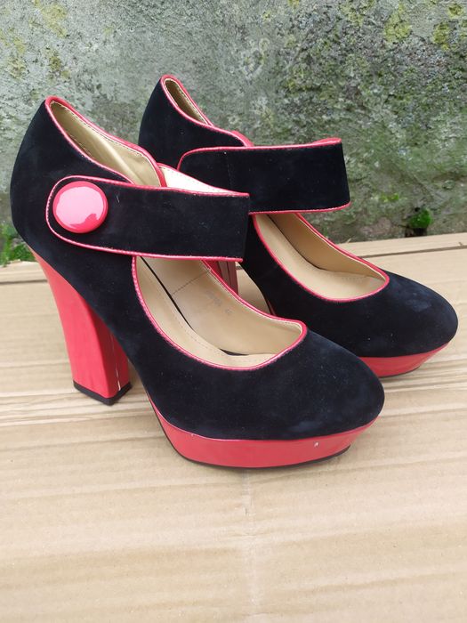 Туфлі жіночі високий підбор уцінка