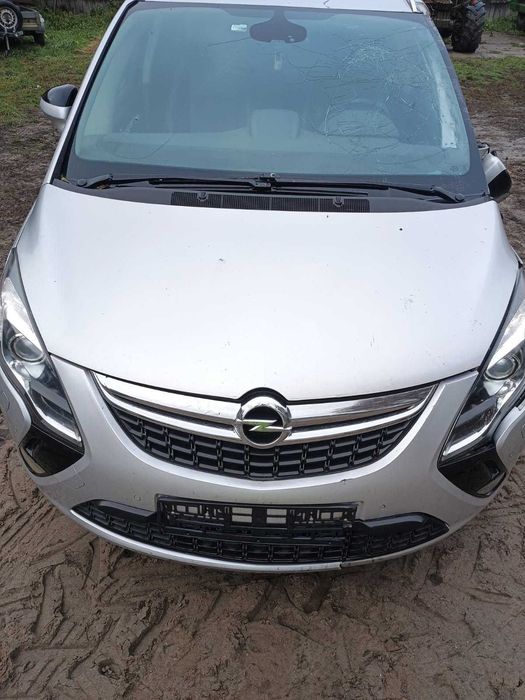 Sprzedam samochód opel zafira c 2012r 7osobowe