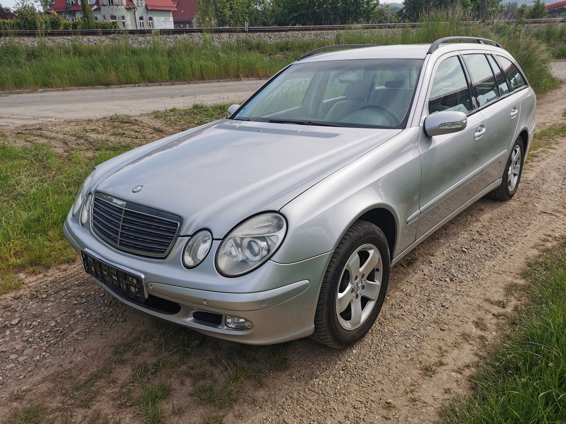 Mercedes E 1.8 benzyna, ksenon, climatronic, tempomat