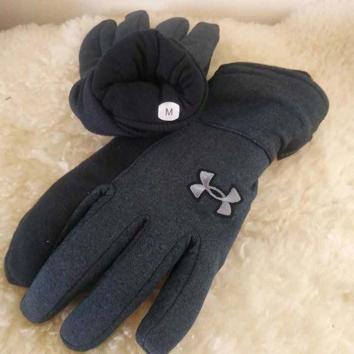 Nowe rękawiczki Under Armor