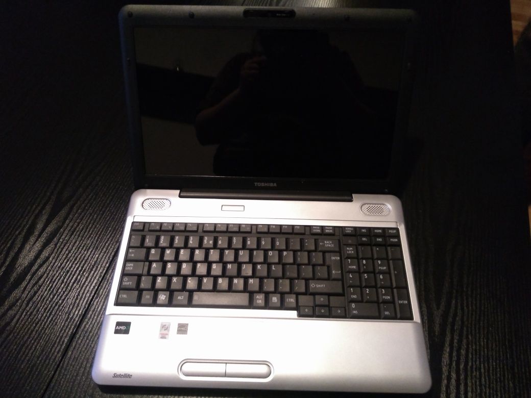Laptop Toshiba-uszkodzony