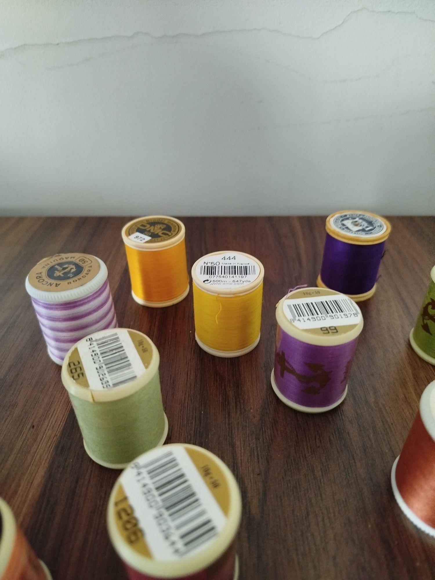 Linhas de bordar à máquina