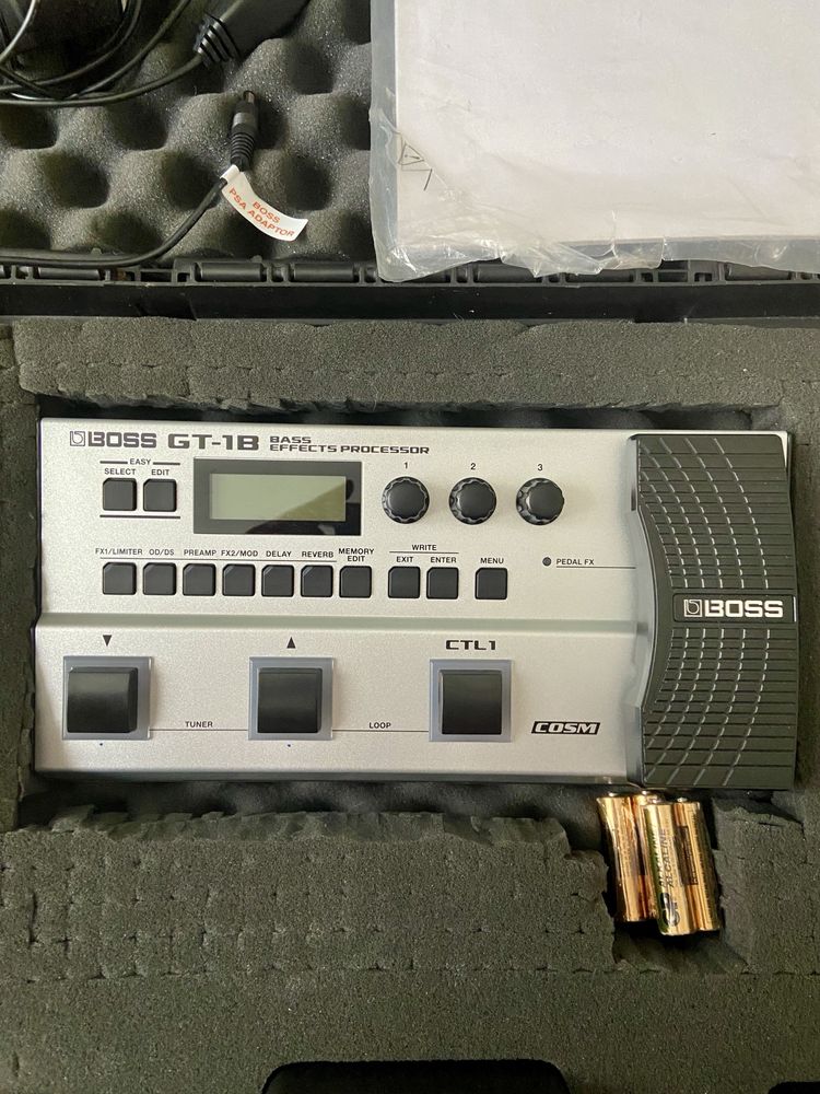 Бас гітарний процесор ефектів Boss GT-1B + Жорсткий кейс