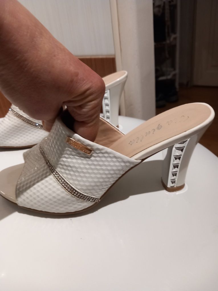Klapki na obcasie r 37 Ula Giulia, Wysokość obcasa z platformą 8,5 cm