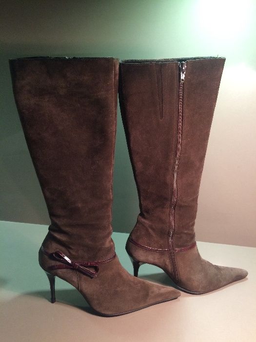 Botas em camurça