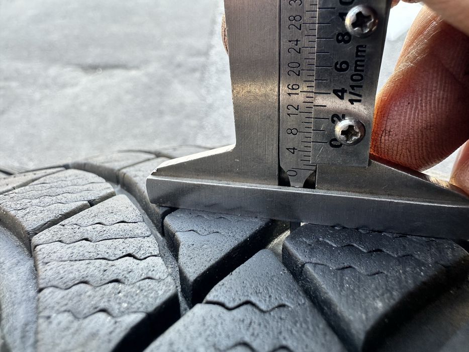 Шини 205 65 16 95H Bridgestone Blizzak LM005 комплект