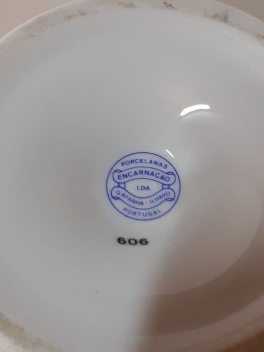 Jarra de Porcelana, Encarnação lda c/ pormenores a ouro