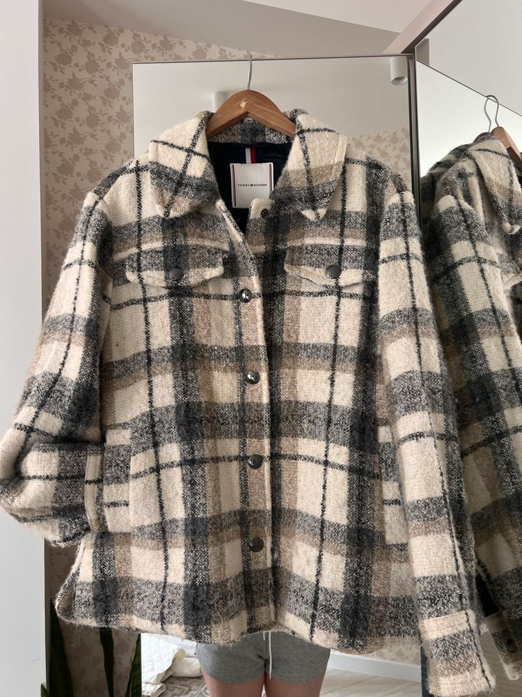 Пальто сорочка картата Tommy Hilfiger вовна, розмір S. 1000 грн