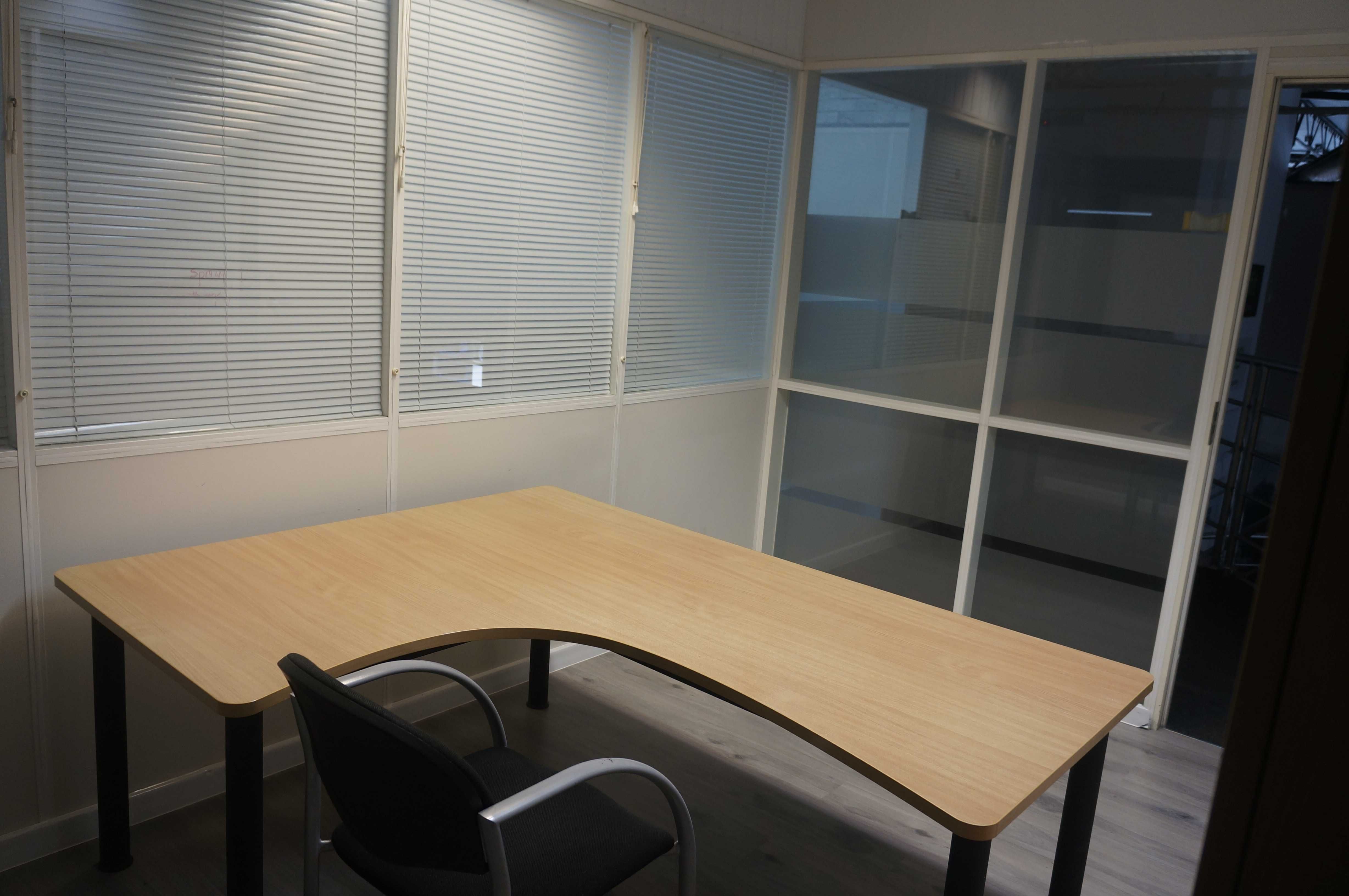 Wynajmę biuro 9,3 m² w kompleksie biznesowym na Zawackiej 3