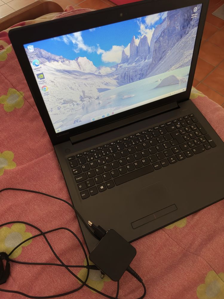 Portátil Lenovo Intel(R) Core (TM) I5