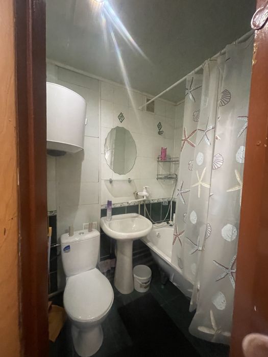 ВІЛЬНА  Центральна 90 однокімнатна