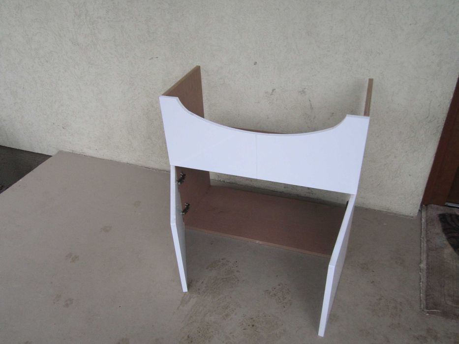 szafka pod dużą umywalkę nieużywana  szer 70, wys 63, gł 32,5 cm