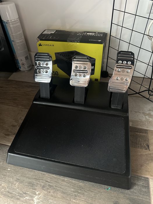 Kierownica Thrustmaster T300 Alcantara Edition z pedałami PC PS4 PS5