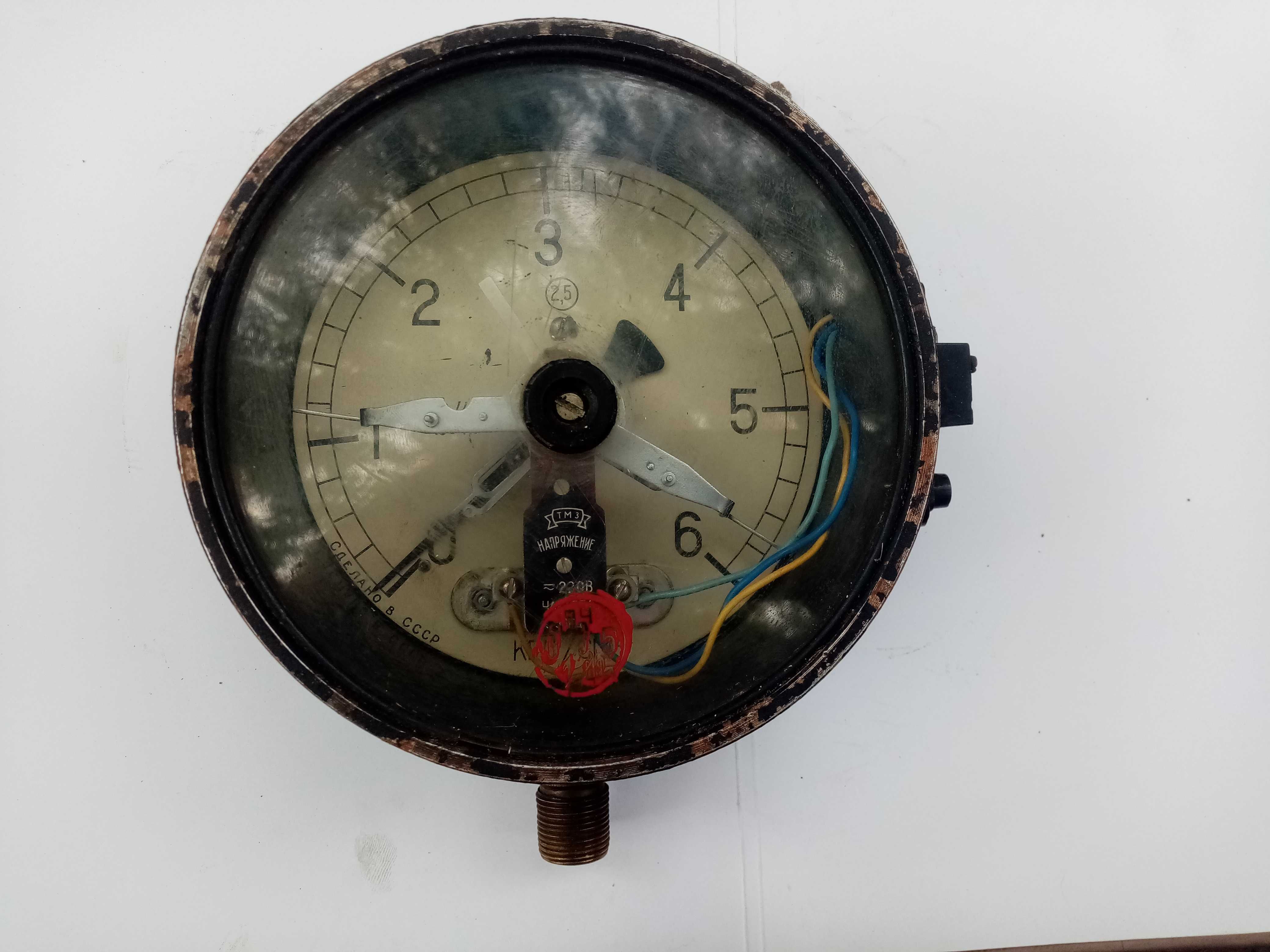 Продам манометр типа ЭКМ ,6и 10  атм
