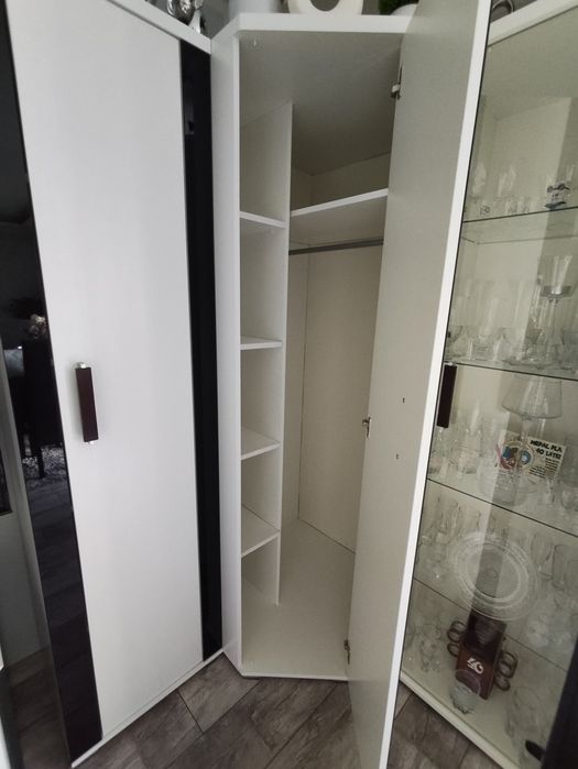 Meble do salonu białe