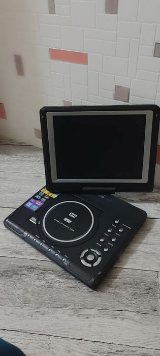 Портативный ДВД плеер Opera