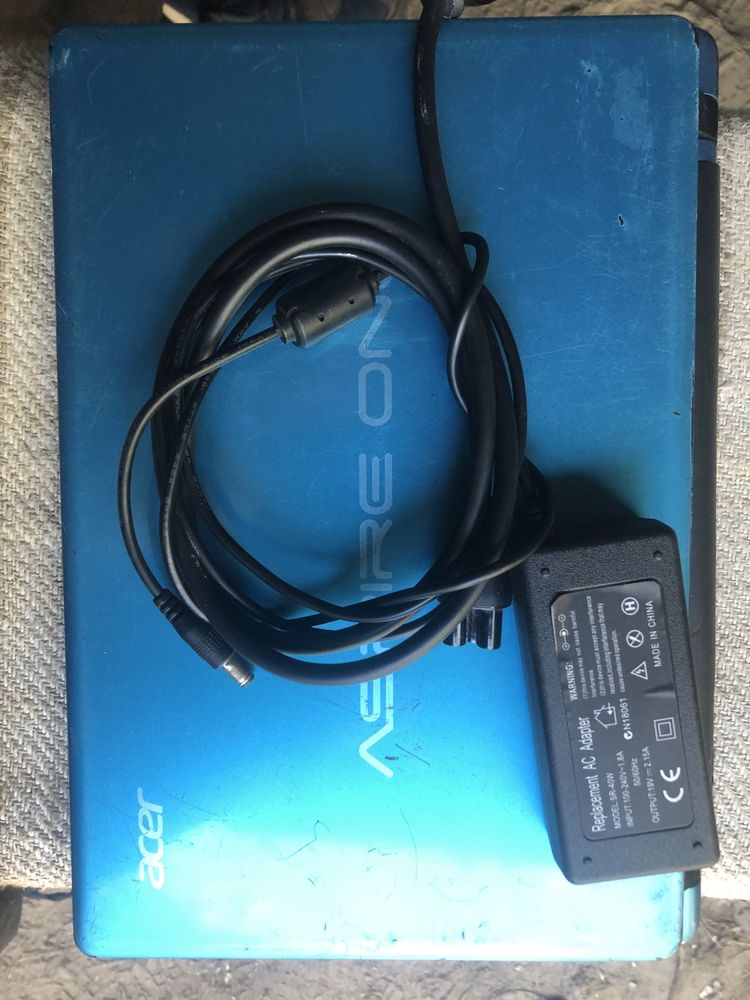 Продам нетбук Aser aspire one 725C7Cbb.