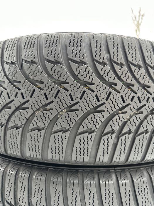 225/60/17 Kumho Winter Craft Wp51