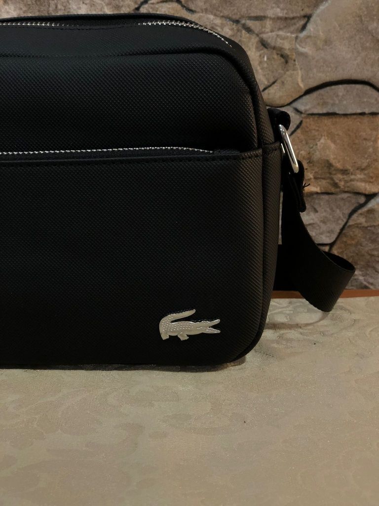 Bolsa lacoste nova