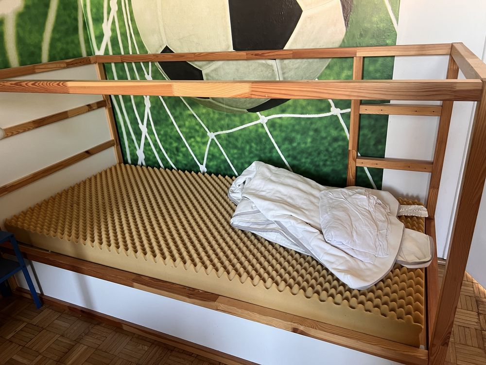 Łóżko   o wym 90x200 w bardzo dobrym stanie