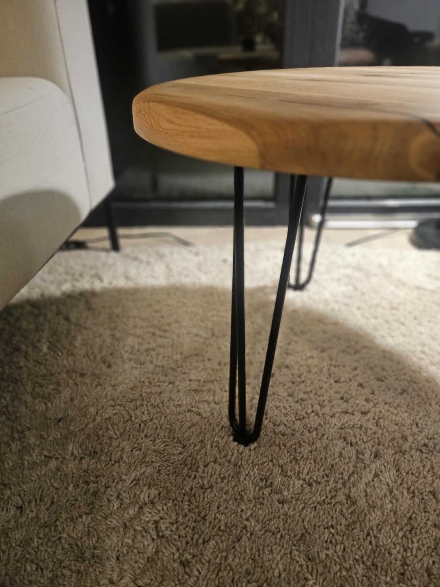 Elegancki stolik kawowy dębowy z metalowymi nogami, śr. 65 cm
