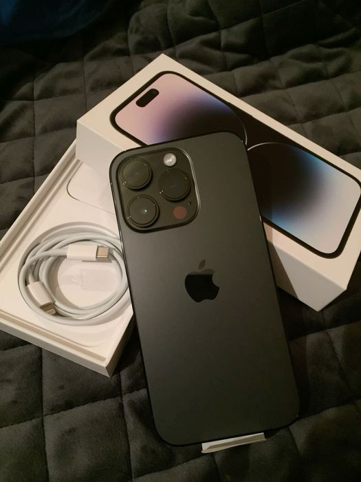 Vendo Iphone 15 pro max preto