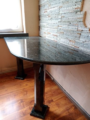 Stół z marmuru ręcznie robiony