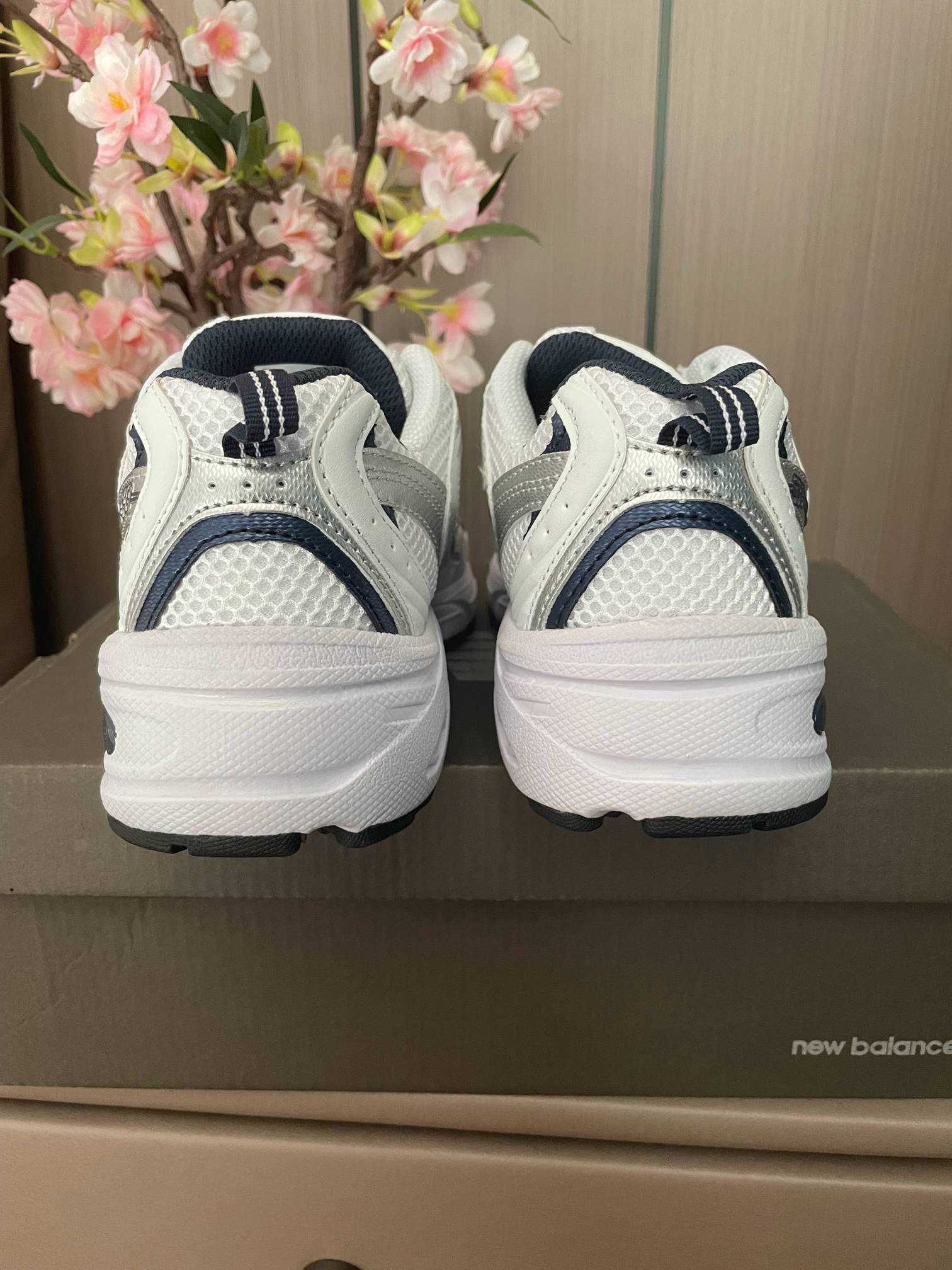 Białe tenisówki New Balance 530 w rozmiarze 40