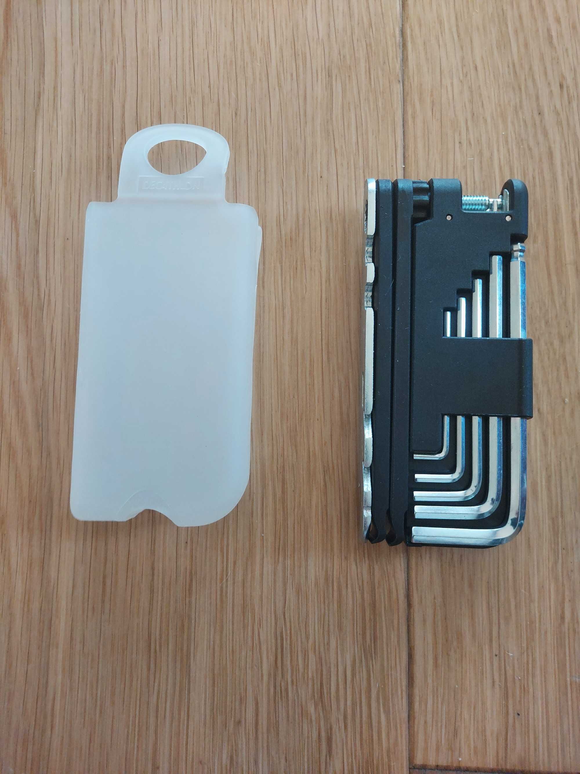 Multitool 21w1 z pokrowcem etui narzędzia wielofunkcyjne rowerowe bike