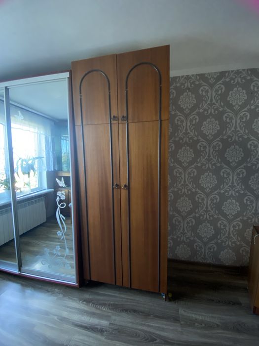 Продам шафу з верхньою тумбою