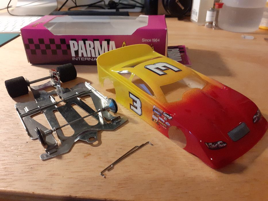 Slot car Parma Flexi 5 (sem motor)