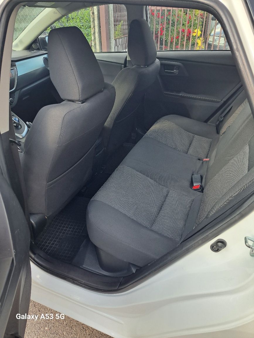 Toyota Auris 1.8 hybryda od właściciela