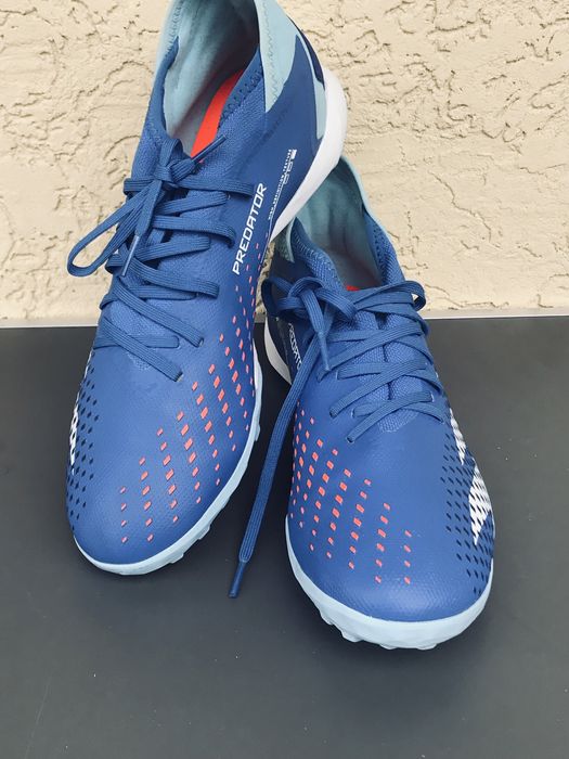 Сороконіжки Adidas Predator