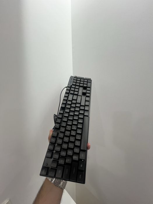 Teclado Gaming RGB