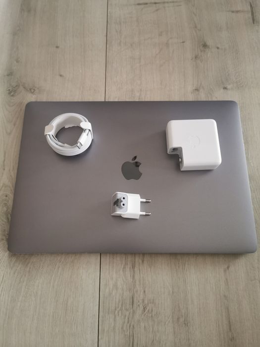 Laptop Apple MacBook Pro 15 i7 16GB 512GB ATI560 T