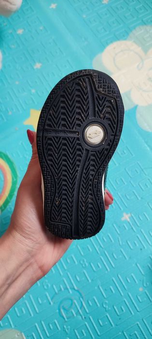 Дитяче взуття кросівки