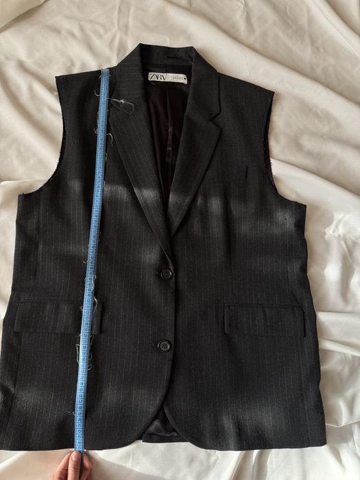 Костюм від ZARA жилет та брюки, М