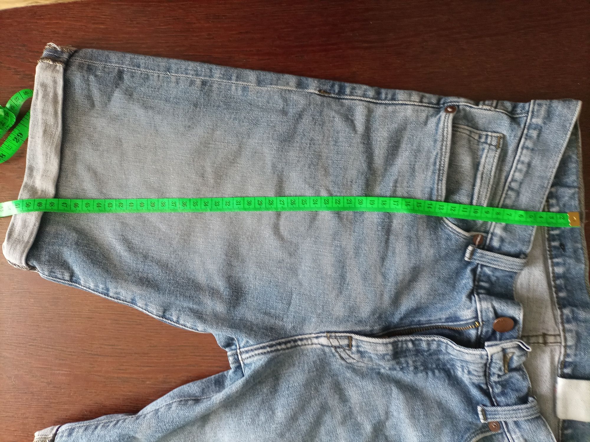Krótkie spodenki jeansowe H&M