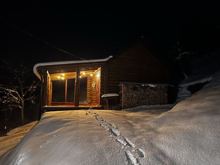 Здається будинок для відпочинку в лісі з сауною холодним басейномта ча