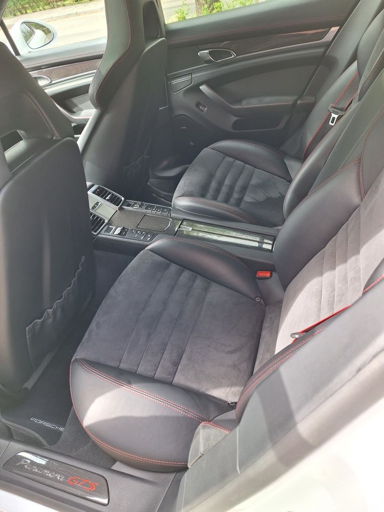 Samochód Auto do ślubu Porsche Panamera GTS