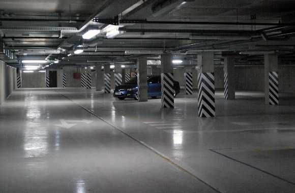 Оренда ДЕШЕВО паркомісце в ЖК "Новопеч. Липки", Новопеч. двір, Дельмар