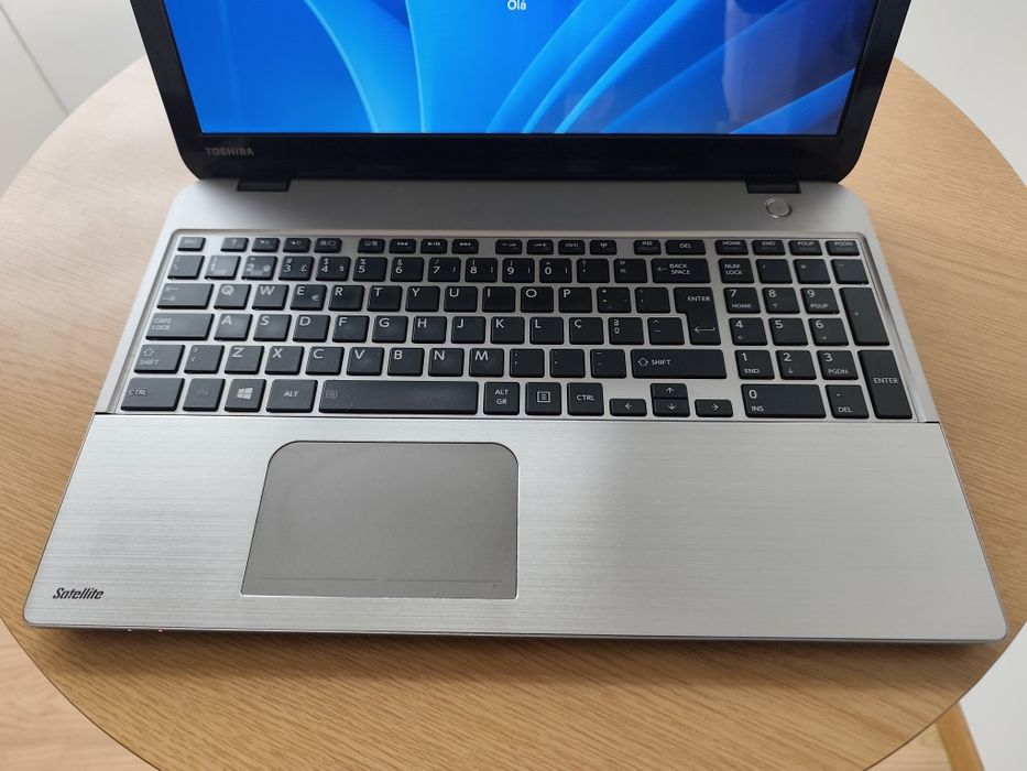 Toshiba M50D 8gb RAM e SSD 240gb novo