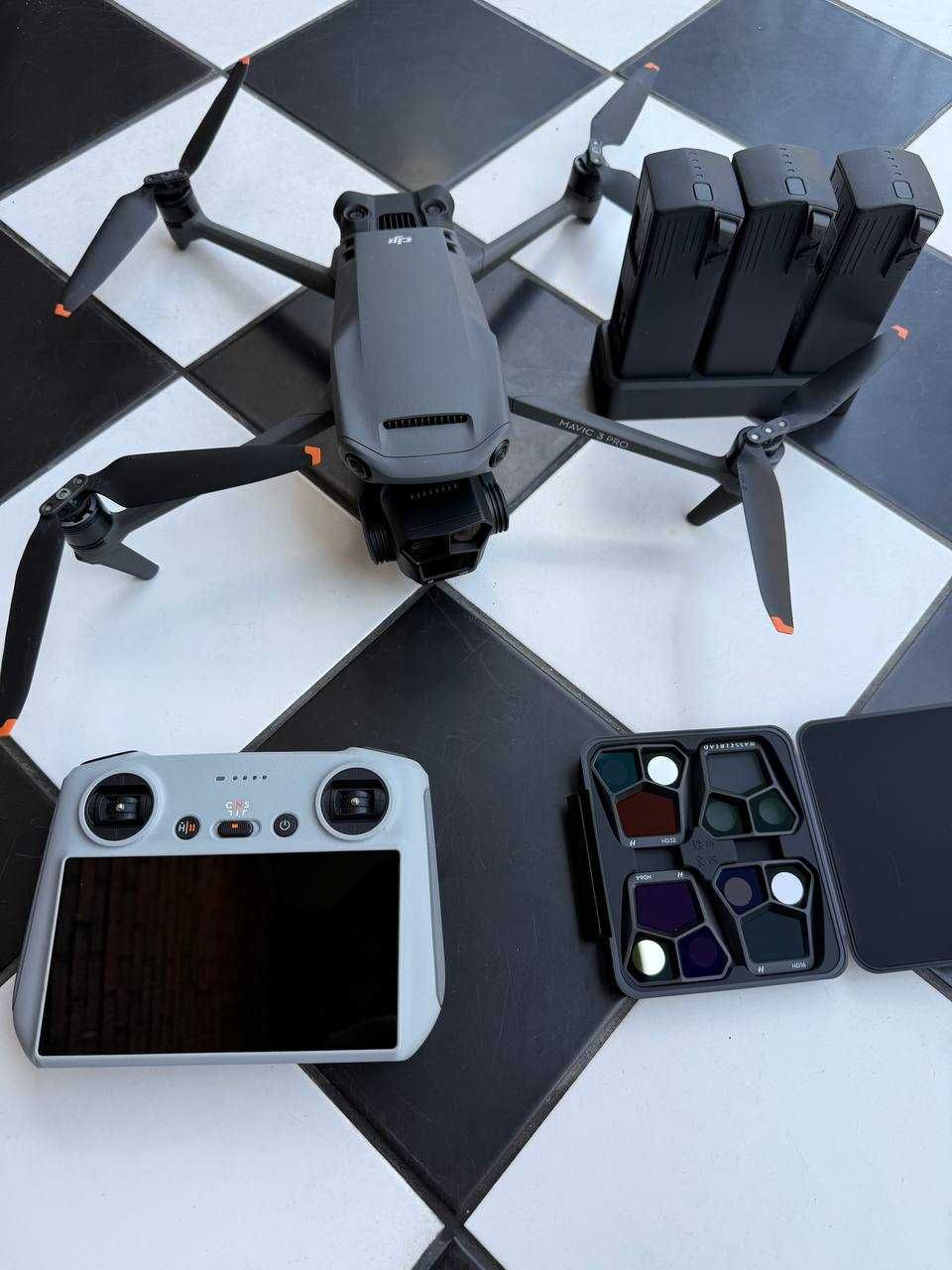 DJI Mavic 3 Pro Fly More Combo