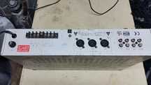 Amplificador de som de linha com avaria